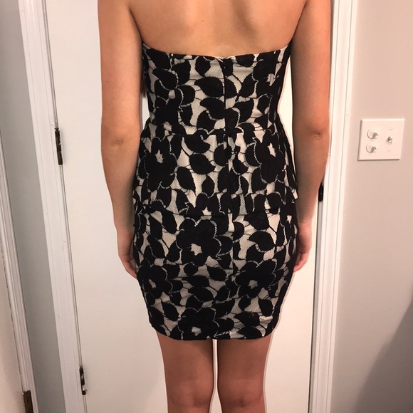Black and Cream cocktail dress - Picture 2 of 3